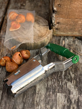 Load image into Gallery viewer, Bulb Planter