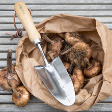 Load image into Gallery viewer, Burgon &amp; Ball Transplanter
