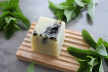 Load image into Gallery viewer, Urban Veggie Patch x Kin Soap Mint &amp; Spirulina
