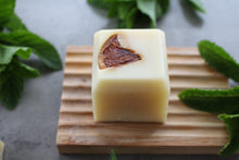 Load image into Gallery viewer, Urban Veggie Patch x Kin Soap Beetroot &amp; Citrus

